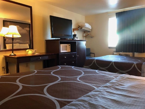 Super 8 by Wyndham Lewiston image 22