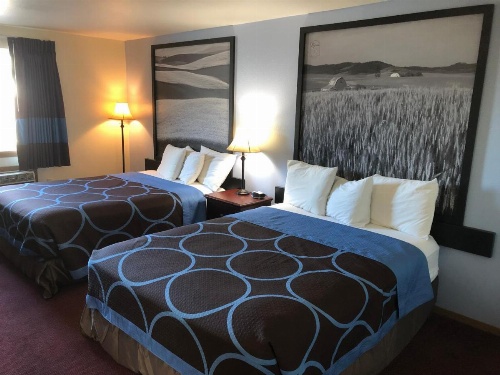 Super 8 by Wyndham Lewiston image 5