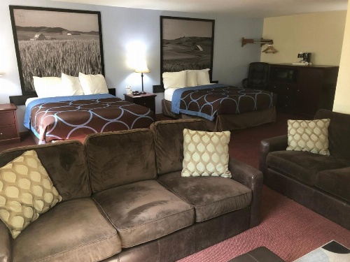 Super 8 by Wyndham Lewiston image 8